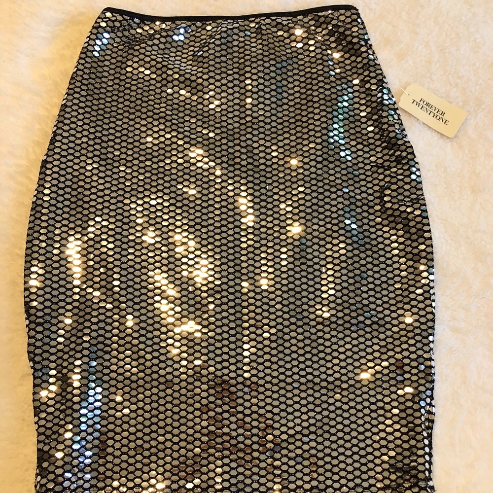Silver Sequin Pencil Skirt *NBW*NWT*